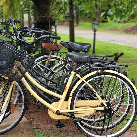 Baan Klong Resort Damnönszaduak Kültér fotó