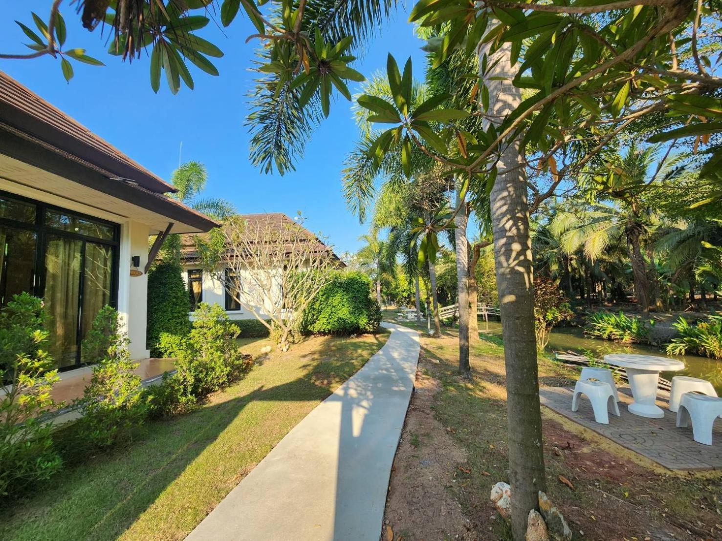 Baan Klong Resort Damnönszaduak Kültér fotó